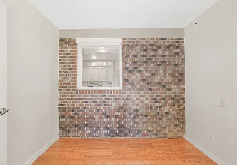 2 Adams St — Photo 12