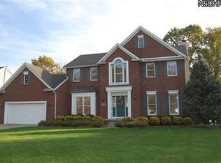 8581 Deep Cove Dr, Northfield, OH
