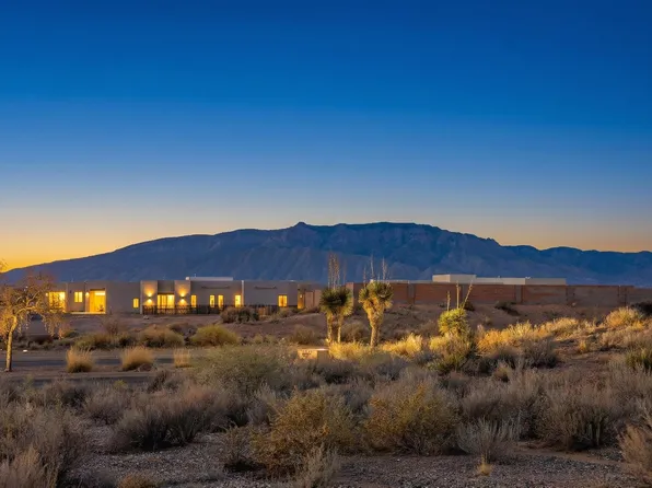 801 Acano Cir NE, Rio Rancho, NM 87124