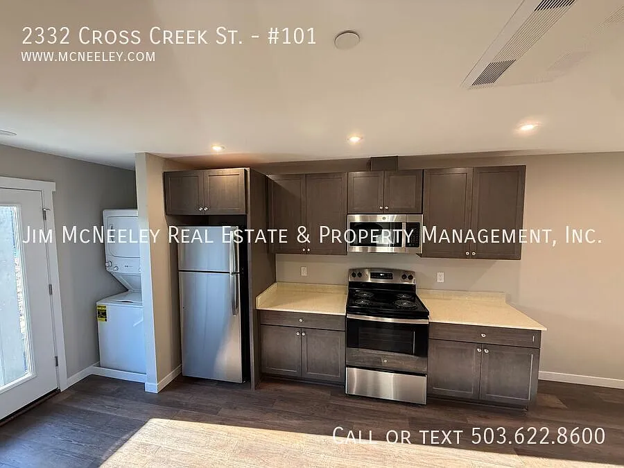 2332 Cross Creek St — Photo 4