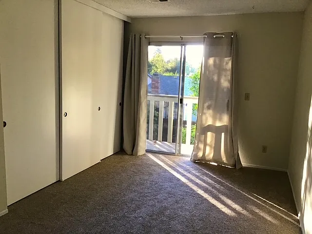 Upstairs bedroom 2