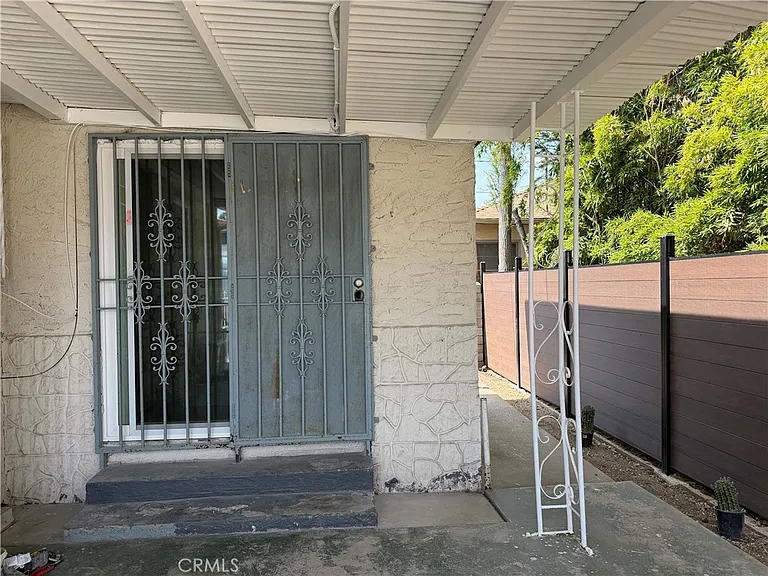 2712 W Hellman Ave — Photo 8