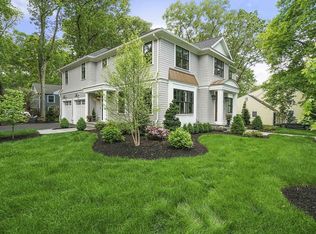 55 Pilgrim Rd, Wellesley, MA 02481