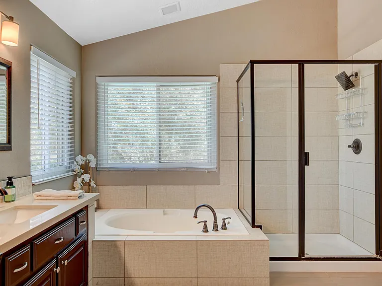 9205 Sandy Shores Dr — Photo 40
