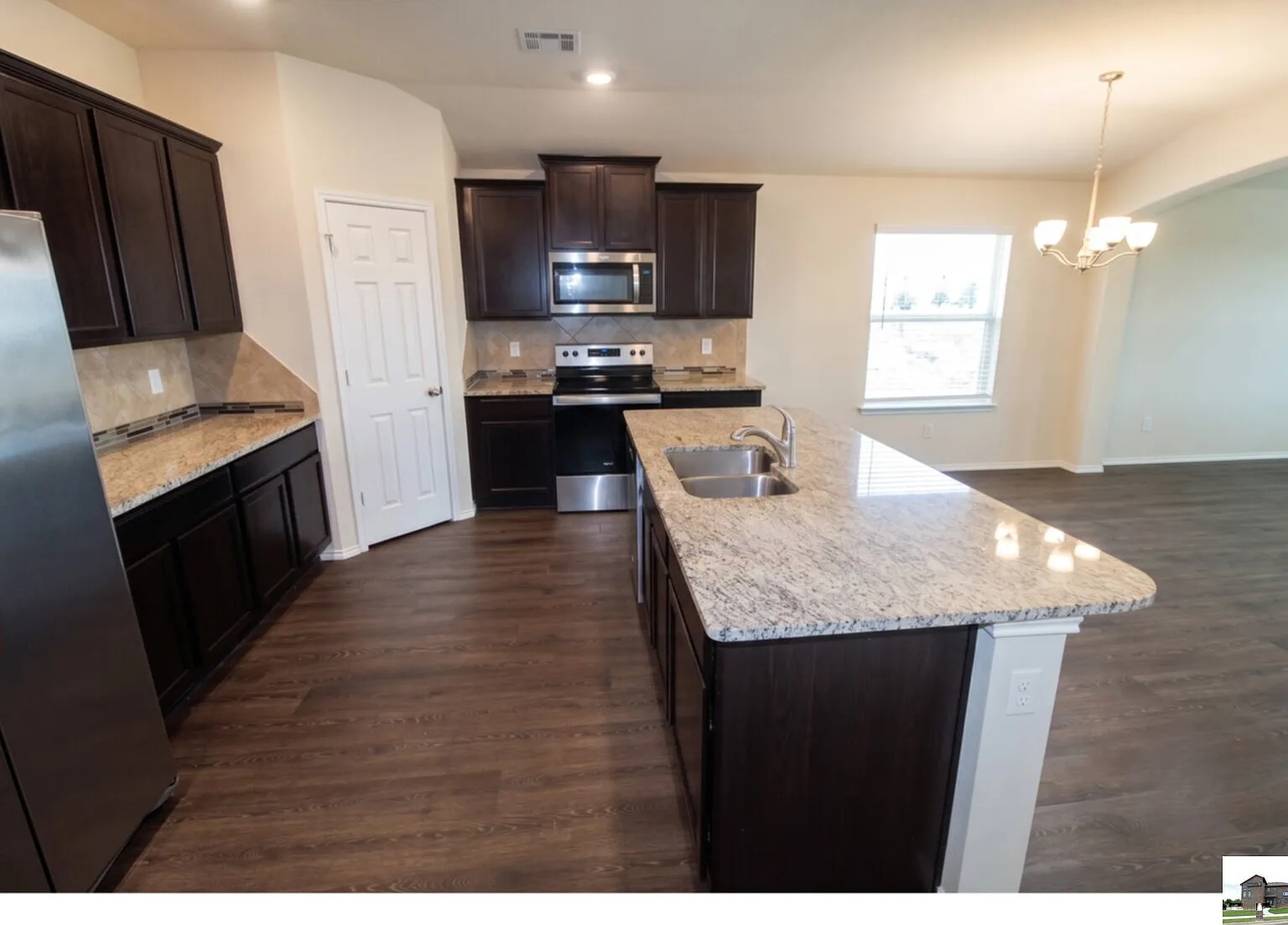 4 bed, 2.0 bath, 1629 sqft, $1,650 — Photo 4
