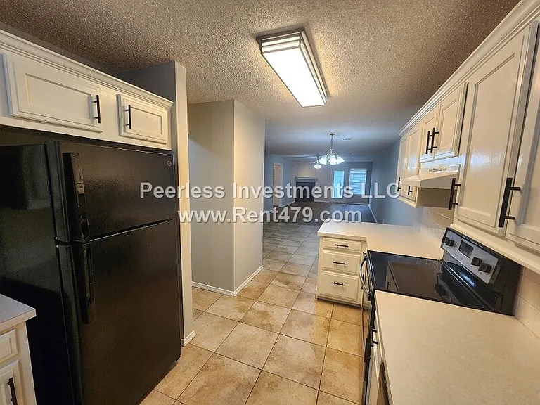 509A Braithwaite St — Photo 5