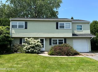 10 Washington Pl, Plattsburgh, NY 12901