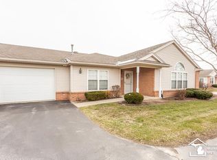 2449 Sutton Dr, Temperance, MI 48182