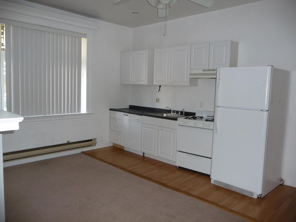 2nd image of 370 S Negley Ave APT 2