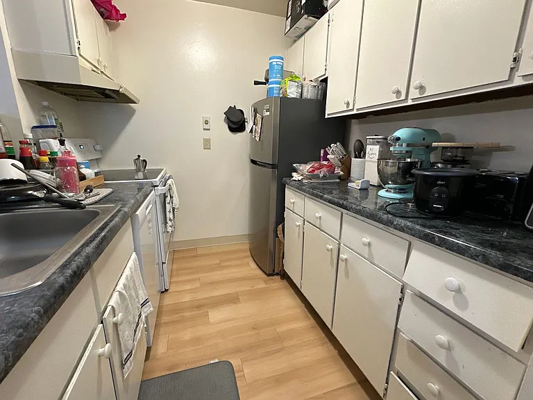 University Park Apartments near Cornell University — Photo 766