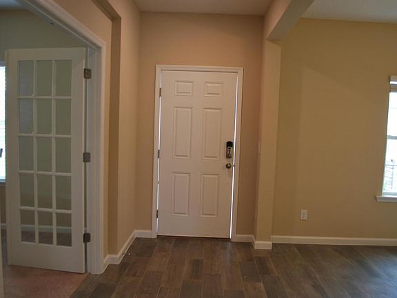 3rd image of 194 Athens Dr