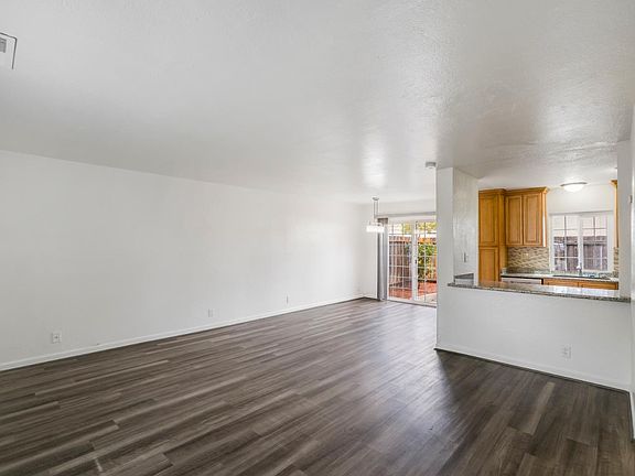 4th image of 1430 Crucero Dr APT C