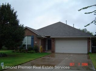 417 W 10th St, Edmond, OK 73003
