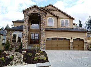 9424 SE Nicholas Dr, Happy Valley, OR 97086