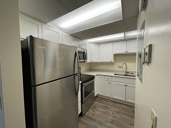 2nd image of 2602-2606 Arbor Dr #228