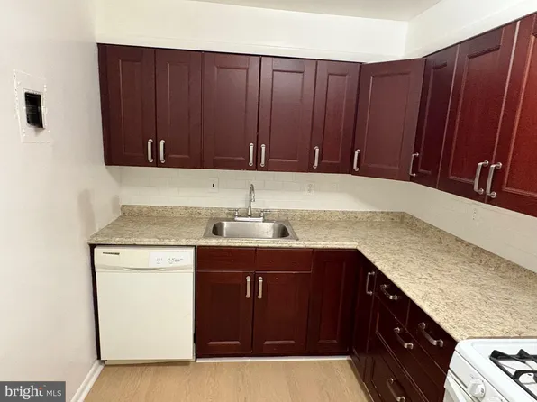 9250 Edwards Way APT 205-C, Hyattsville, MD 20783