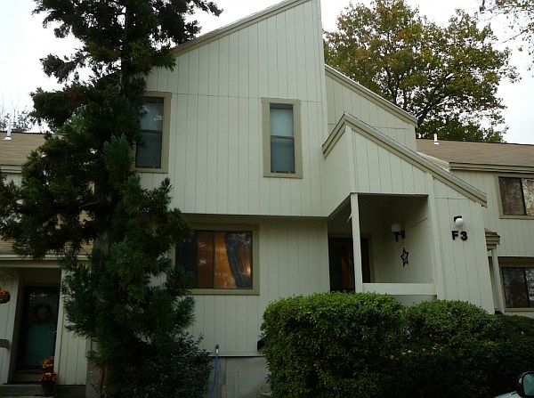 1st image of 3F Black Oak Dr