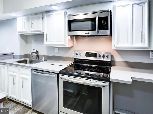 2405 I St NW Suite 2A, Washington, DC 20037