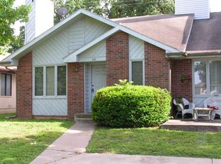 300 Streamside Ct, Nixa, MO 65714