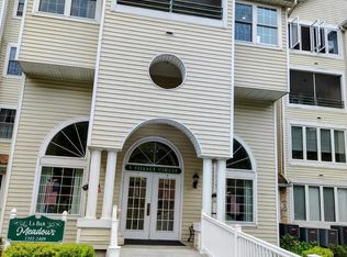 5 Village Cir UNIT 1203, Stroudsburg, PA 18360