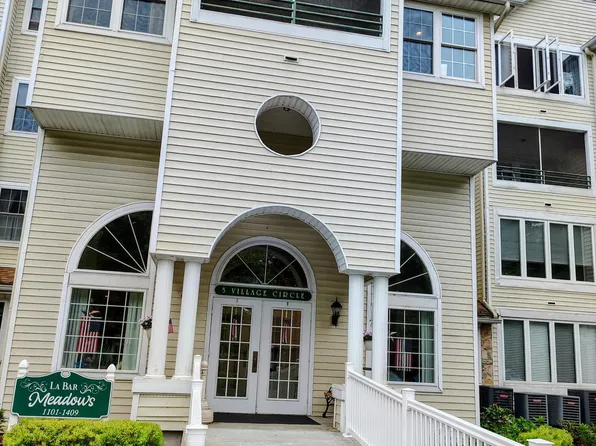 5 Village Cir Unit 1203, Stroudsburg, PA 18360