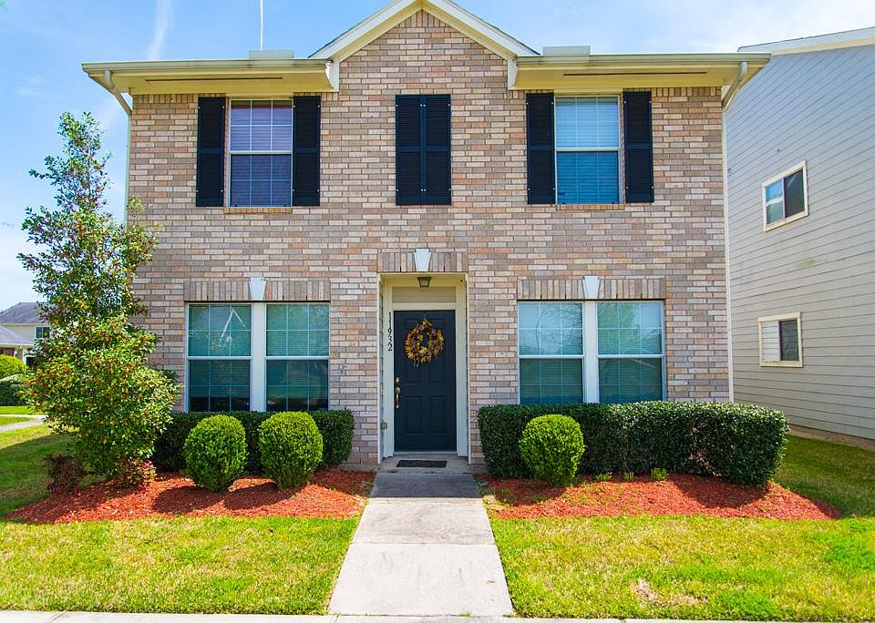 1st image of 11932 Sanspereil Dr