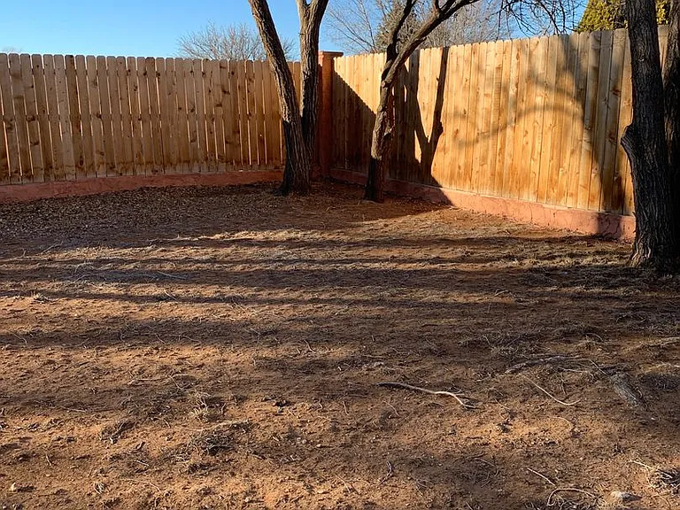 1640 Courtland Cir — Photo 2