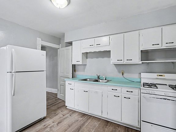 4th image of 417 Cutler St APT 1