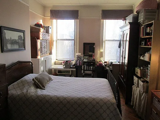 Rented by Windsor Homes Realty Corp | media 76