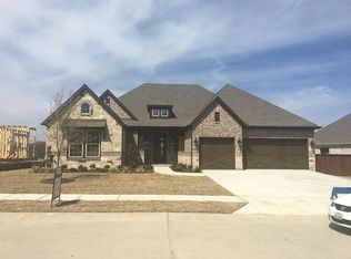 1031 Glen Garden Dr, Roanoke, TX 76262