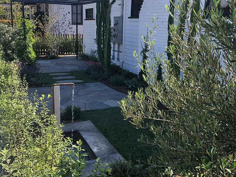 601 Fremont Pl — Photo 8
