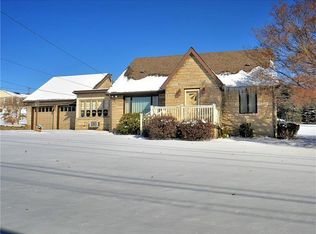 1742 Arona Rd, Irwin, PA 15642