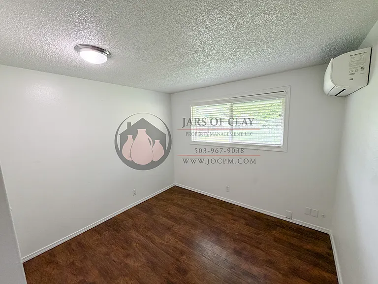 3370 Beacon Ct NE — Photo 10