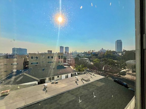 5th image of 468 S Roxbury Dr #505