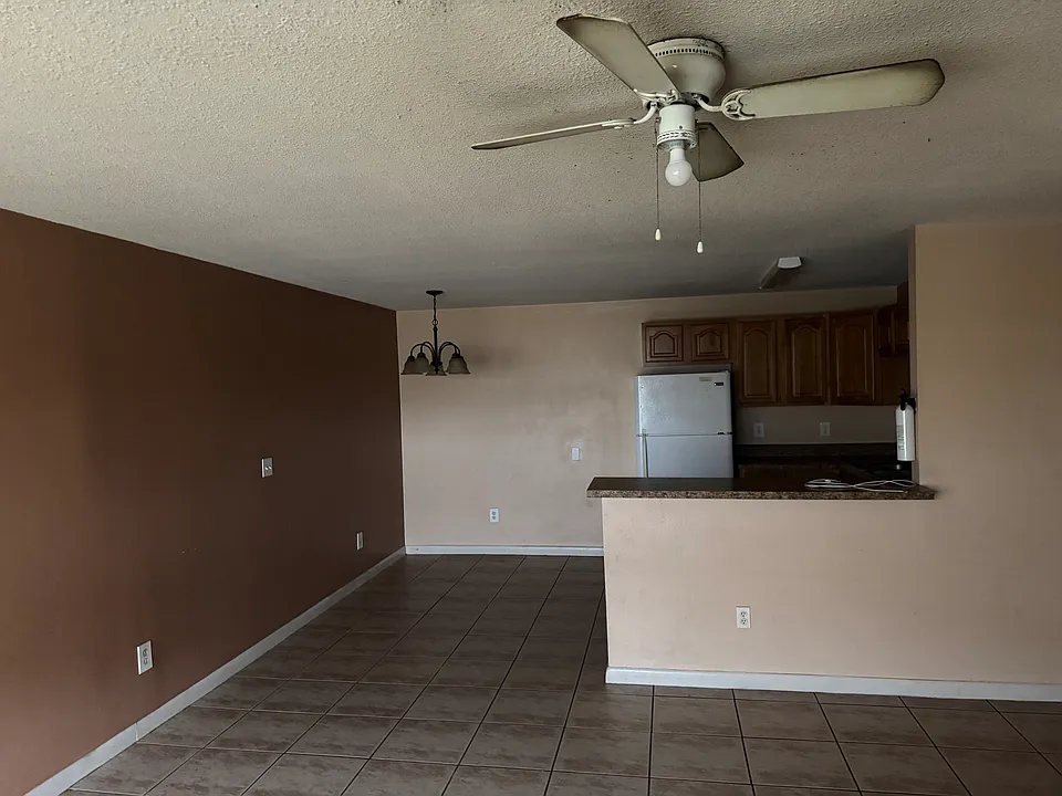 800 N Fiske Blvd #102