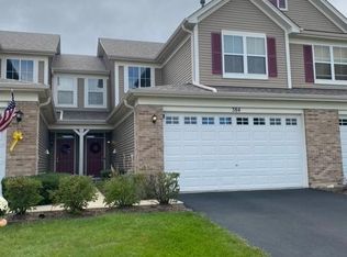 384 Risen Star Ln, Oswego, IL 60543