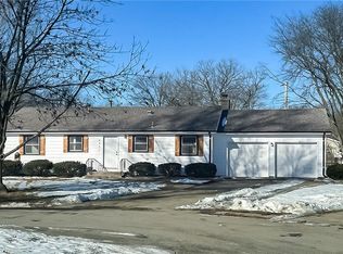 8806 W 88th St, Overland Park, KS 66212