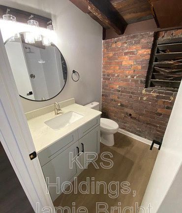 4th image of 2712 E Leigh St Unit 101