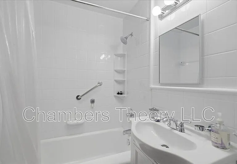 2230 Observatory Pl NW — Photo 10