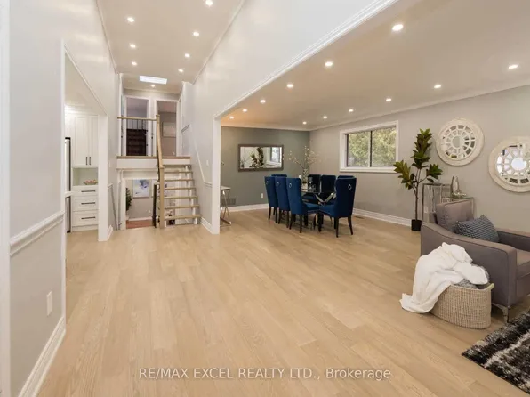 20 Garden Ave, Richmond Hill, ON L4C 6L9