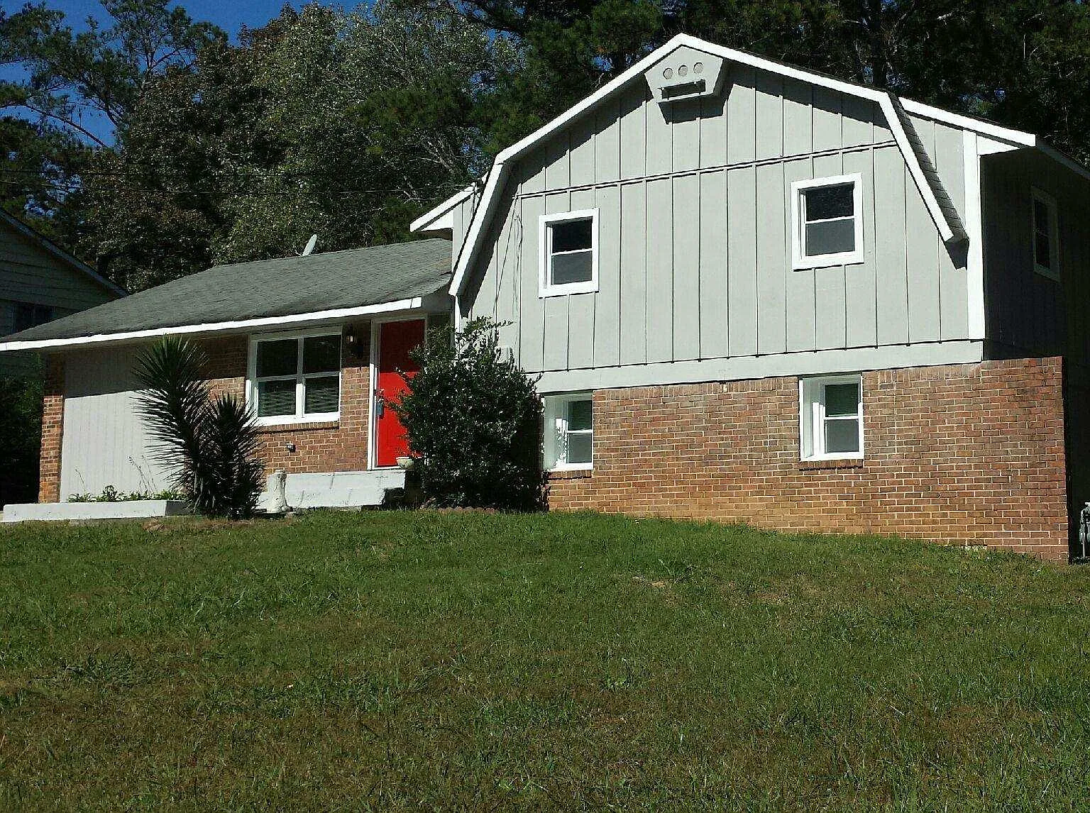 3 bed, 713 sqft, $650 — Photo 1