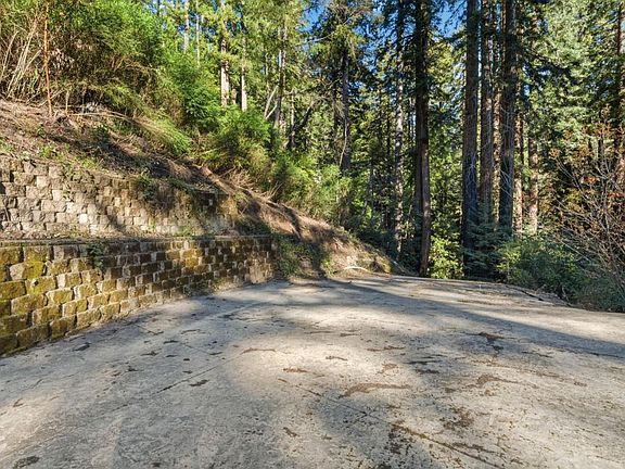 3rd image of 315 Alder Rd