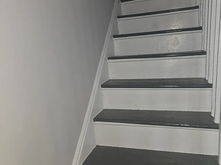 607 W Maple Ave #16 — Photo 5