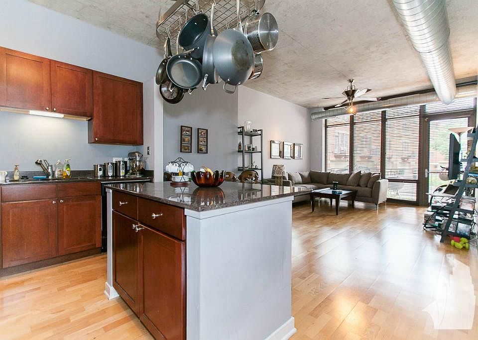1st image of 1000 N Kingsbury St #106N