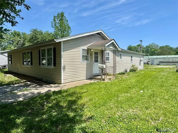 4 Thomas St, Monroe City, MO 63456