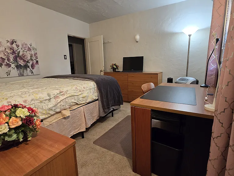 10740 Kling St #1 — Photo 3