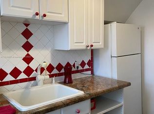 4740 Pine Tree Dr APT 27, Miami Beach, FL 33140