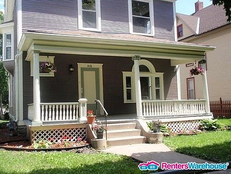 1st image of 1418 Fremont Ave N #1
