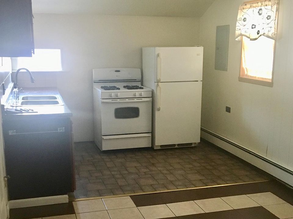 1st image of 25 N Quince St