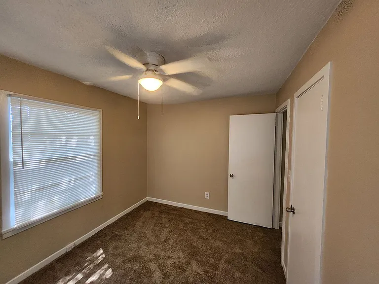 2427 Young Dr — Photo 15